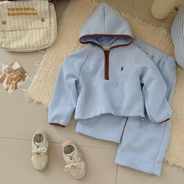 05112106｜秋冬〃四色半拉鍊刺繡套裝｜100-150 兒童套裝
加絨套裝
保暖套裝
冬季童裝
連帽上衣
兒童寬褲
男女童套裝
加厚套裝
雙面絨套裝
幼童套裝
韓版童裝
兒童外出服
兒童家居服