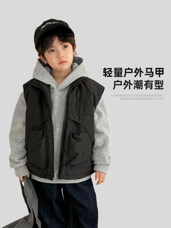 05111115┃HAI家秋冬〃CG01兩色夾棉工裝背心┃110-170 童裝背心, 童裝馬甲, 鋪棉背心, 加厚背心, 大陸製童裝, 韓系童裝, 保暖背心, 秋冬外套, 男童女童外套, 立領馬甲, 防風防潑背心, 厚款童裝, 冬季童裝馬甲, 羽絨替代背心, 時尚百搭童裝**