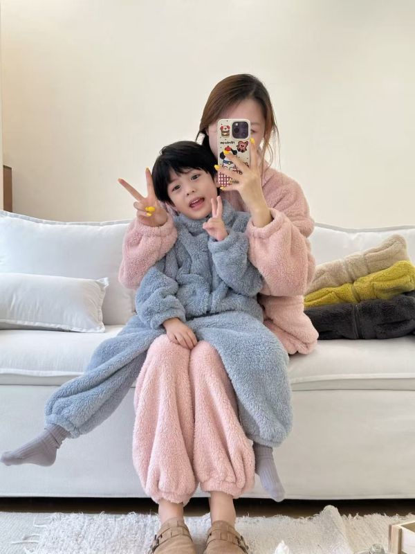 05110107┃SSR〃親子毛絨居家服套裝┃90-160/M-L 親子家居服, 雙面絨套裝, 厚磅保暖套裝, 居家服推薦, 親膚不掉毛, 秋冬家居服, 親子裝, 棉絨套裝, 童裝家居服, 大人居家服