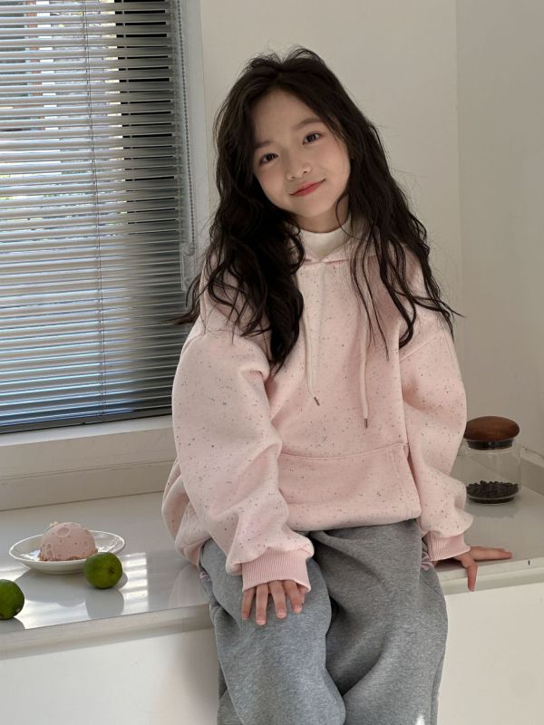 05111705｜TC家冬〃粉色加絨彩色點點連帽T｜100-160 兒童連帽T
兒童加絨上衣
女童連帽上衣
男童連帽衛衣
兒童冬季上衣
加厚連帽T
點點連帽T
童裝加絨
保暖上衣
100-160cm 童裝
冬季童裝上衣
兒童休閒連帽T