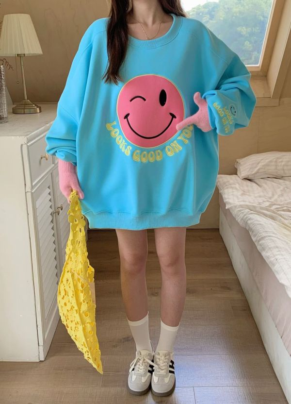 05113004｜秋冬〃3186袖口繡字大圓臉上衣｜F 笑臉衛衣
刷毛大學T
寬鬆顯瘦
秋冬女裝
百搭上衣
印花衛衣
素色衛衣
保暖上衣
韓版衛衣
休閒穿搭