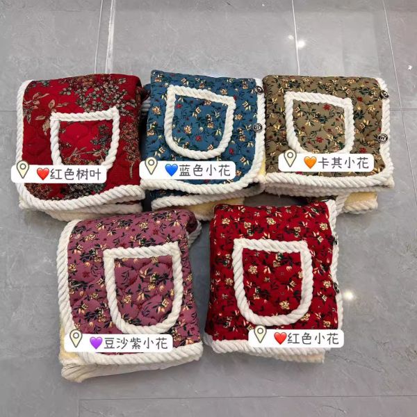 05120405｜秋冬〃媽媽的加絨花背心｜XL-5XL 媽媽背心、碎花鋪棉背心、保暖背心、加絨背心、加厚馬甲、冬季背心外套、中老年背心、大尺碼背心、XL背心、5XL背心、內刷毛背心、防寒背心、居家背心、外出背心