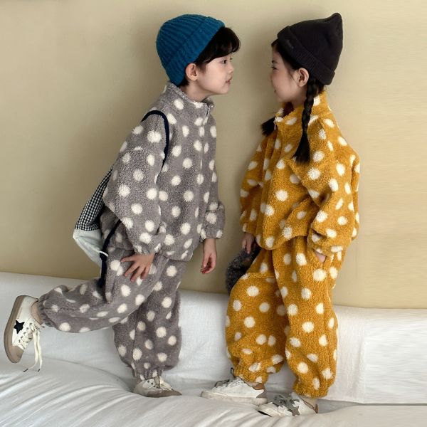 05111607┃兄妹家秋冬〃250630兩色波點毛毛套裝┃80-150 兒童套裝、羊羔絨套裝、加絨套裝、點點套裝、兒童保暖套裝、冬季童裝、男女童套裝、兒童居家套裝、柔軟套裝、厚絨套裝、幼童保暖、90–150套裝、兒童冬季衣服