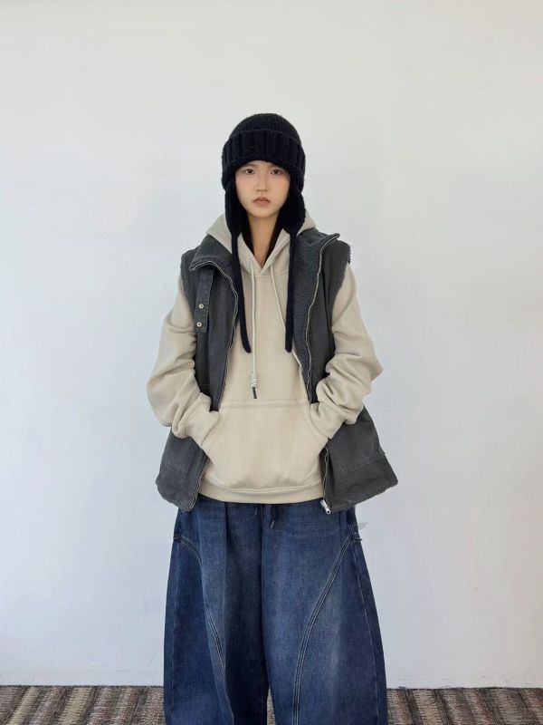 05111101┃秋冬〃三色兩面穿羊羔毛背心┃F 韓國風背心, 大陸製女裝, 羔羊毛背心, 拼接背心, 女生厚背心, 工裝風外套, 韓系無袖外搭, 保暖背心, 軍綠背心, 咖啡背心, 女裝冬季背心, 韓系穿搭, 立領外套, 厚實羊羔毛背心**