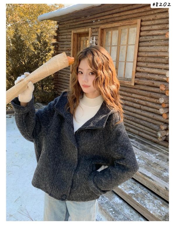 05121303｜秋冬〃8202兩色短版羊毛外套｜F 日系外套, 山系穿搭, 毛呢外套, 連帽外套, 秋冬外套, 寬鬆外套, 文青穿搭, 保暖外套, 灰色外套, 黑色外套