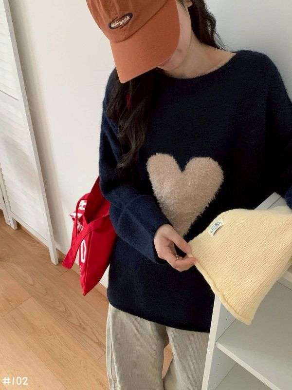 05110609┃秋冬〃102毛絨愛心針織毛衣 愛心毛衣、針織上衣、寬鬆毛衣、慵懶風毛線衫、韓版針織衫、甜美上衣、秋冬新款、氣質毛衣、柔軟毛衣