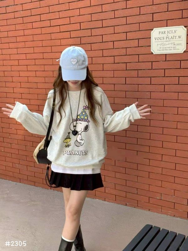 05110606┃秋冬〃2305史努比派對帽印花大學T SNOOPY 衛衣、史努比上衣、印花長袖、圓領棉T、可愛上衣、韓版衛衣、寬鬆上衣、秋冬新款、PEANUTS 上衣、情侶衛衣