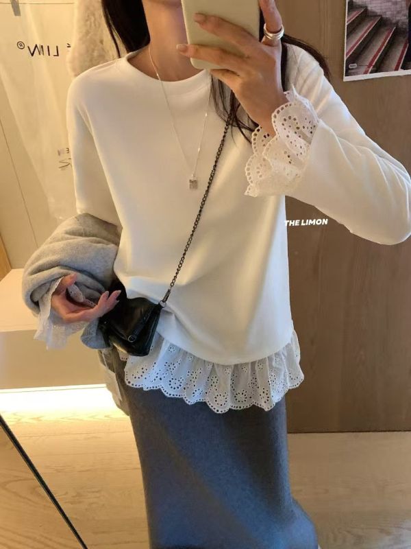 05112201｜LEMON〃9369磨毛圓領蕾絲拼接長袖T｜F 白色上衣, 蕾絲上衣, 鏤空蕾絲, 蕾絲下擺, 長袖上衣, 氣質女裝, 韓系上衣, 通勤上衣, 百搭上衣, 圓領上衣, 內搭外穿