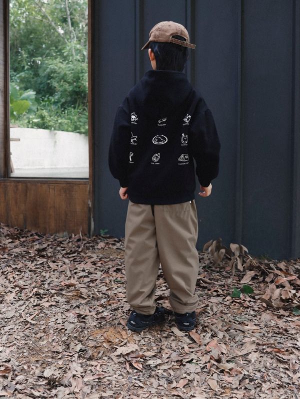 05110714┃猿寶家秋冬〃8084黑色山系印花加絨連帽T┃110-170 童裝帽T、山系童裝、印花帽T、露營上衣、秋冬童裝、保暖衛衣、男童帽T、女童帽T、機能風童裝、戶外穿搭