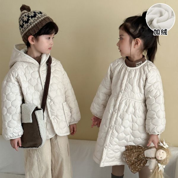 05111409┃兄妹家秋冬〃250635加絨夾棉外套┃80-150 兒童棉花糖外套

兒童絎縫外套

冬季童外套

奶油色童裝

兒童蓬蓬洋裝

女童蓬裙洋裝

男童外套

姐弟裝

兄妹裝

80-150童裝

兒童保暖外套

寶寶外套

壓紋外套童裝