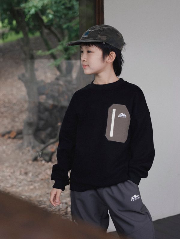 05110713┃猿寶家秋冬〃8079山系露營風印花撞色口袋加絨上衣┃110-170 童裝衛衣、露營印花上衣、山系童裝、厚款上衣、秋冬保暖、男童上衣、女童圓領衫、戶外穿搭、韓風童裝