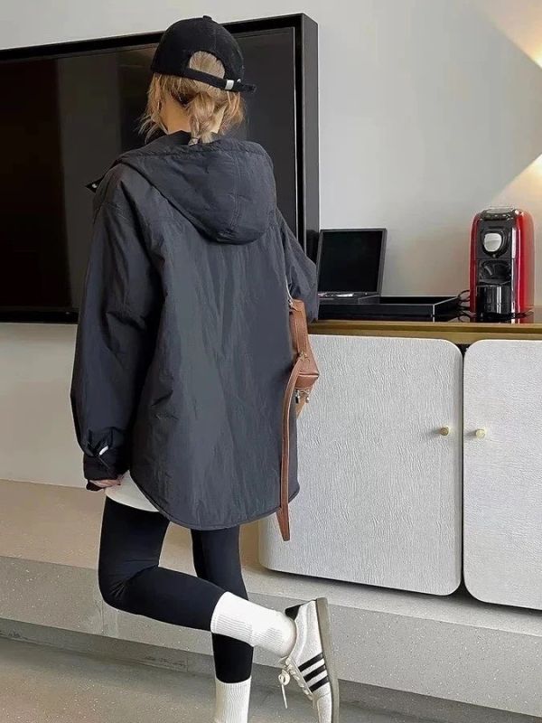 05112102｜秋冬〃9928率性口袋設計感連帽鋪棉外套｜F 連帽外套
9928 外套
棉棉外套
秋冬外套
女裝連帽衣
寬鬆外套
防風外套
保暖外套
休閒風外套
百搭外套
韓系外套
寬版上衣
落肩外套
黑色外套
綠色外套
卡杏外套