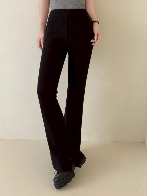 05121002｜秋冬〃181661顯瘦喇叭褲｜S-L 喇叭褲, 高腰長褲, 顯瘦褲, 修身褲, 羅馬布長褲, 彈力褲, 黑色長褲, 微喇叭褲, 女生褲子, 絲襪感褲, 百搭褲款, 高彈布料, 美腿褲, 顯高穿搭, 通勤褲