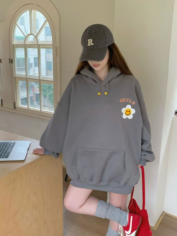 05113007｜秋冬〃3176前後印花刺繡大花連帽T｜F 小花衛衣
刷毛帽T
連帽衛衣
可愛上衣
療癒系穿搭
秋冬女裝
寬鬆顯瘦
百搭帽T
內刷毛
長袖上衣