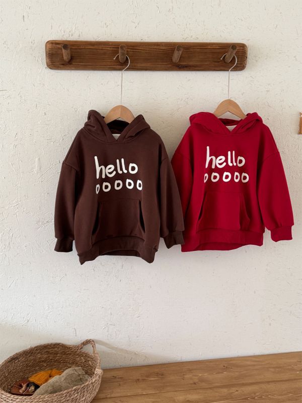 05112105｜小瑜家秋冬〃兩色HELLO加絨連帽T｜90-150 童裝帽T
兒童加絨上衣
童裝刷毛上衣
冬季保暖上衣
Hello 字母上衣
女童男童上衣
寬鬆版帽T
加厚連帽上衣
90 100 110 120 130 140 150cm
童裝秋冬新品