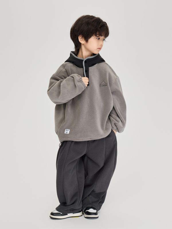 05110313┃TFYU秋冬〃兩色雙面絨山系撞色連帽上衣┃100-170 - 拼色帽T
- 兒童刷毛上衣
- TFYUGROUPS童裝
- 顆粒絨保暖衣
- 秋冬童裝推薦
- 抽繩下擺設計
- 街頭風童裝
- 100–170 尺寸帽T
- 男童女童連帽T
- 機能童裝