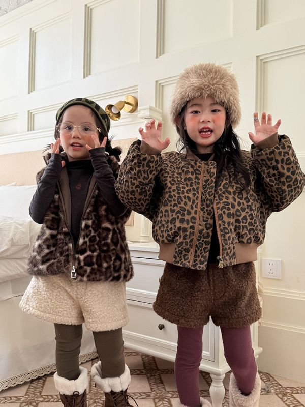 05110510┃右右秋冬〃25706三色毛毛短褲┃90-150 羊羔絨短褲、毛呢短褲、保暖短褲、冬季童裝、兒童短褲、厚款短褲、韓版童裝、打底褲外搭、可愛童裝、秋冬褲子