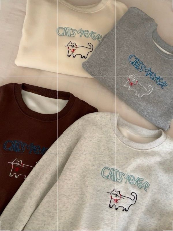 05120606｜秋冬〃9213暖心貓咪加絨大學T｜F 女裝衛衣, 刷毛上衣, 貓咪上衣, 毛巾繡衛衣, 可愛女裝, 療癒系穿搭, 寬鬆上衣女, 加絨上衣, 大人可愛風, 顯瘦衛衣, 韓系女裝, 秋冬上衣女, 百搭女裝, 大學T女, 女生可愛穿搭