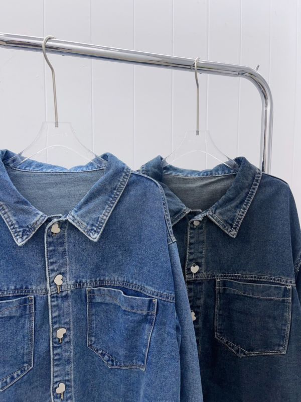 05111405┃秋冬〃9663愛心扣短版牛仔外套┃F 牛仔外套

水洗牛仔上衣

寬鬆牛仔外套

短版牛仔外套

愛心鈕釦外套

立體鈕釦牛仔

女生牛仔外套

休閒外搭

百搭外套

秋冬外套女

牛仔藍外套

復古藍牛仔