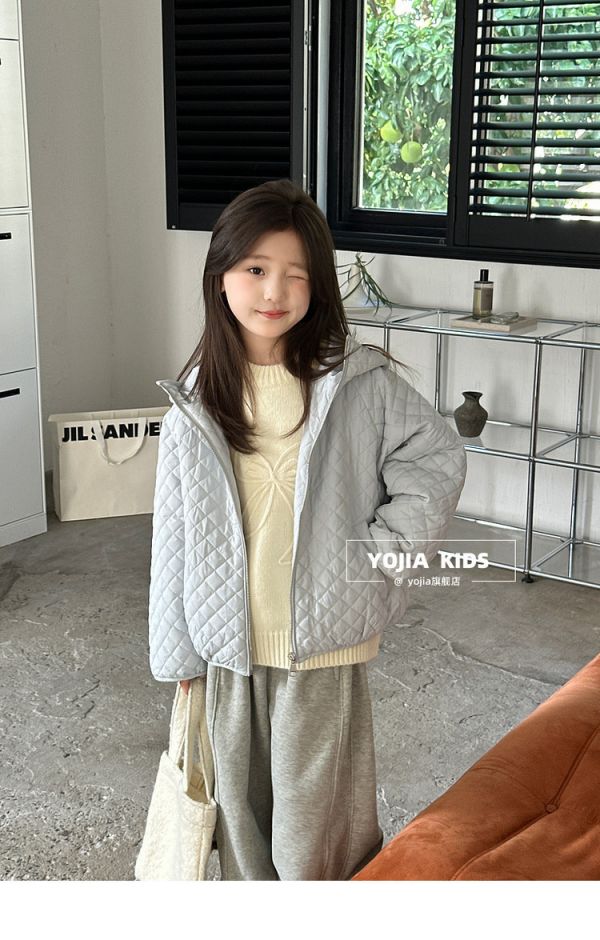 05111707｜YOJIA家冬〃DW620三色菱格連帽外套｜110-170 兒童棉服
菱格外套
加厚外套
連帽棉衣
女孩冬季外套
男童棉服
防風保暖外套
兒童羽絨外套替代
冬季外套推薦