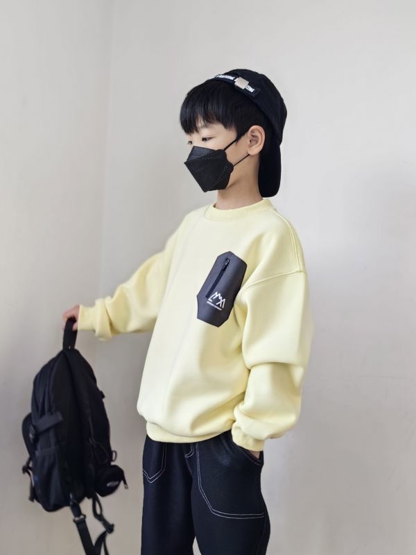 05112608｜CF冬〃CT668兩色拼色加絨工裝口袋T｜120-175 兒童衛衣
加絨上衣
奧粒絨
口袋衛衣
秋冬保暖
厚款衛衣
男童上衣
女童上衣
中性衛衣
韓系童裝
寬鬆版衛衣
學生衛衣
兒童長袖
親子裝上衣
戶外風上衣
撞色口袋衛衣