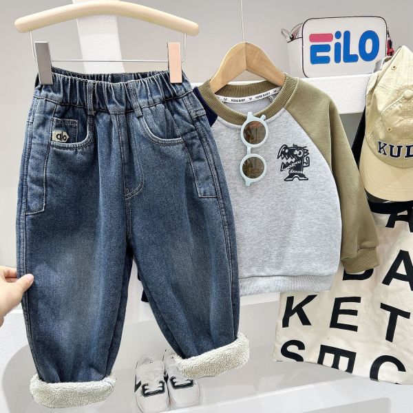 05111902｜KACA家冬〃11301兩色白標加絨牛仔褲 兒童牛仔褲
加絨牛仔褲
兒童加厚褲
羊羔絨褲
兒童保暖長褲
加絨保暖褲
男童牛仔褲
女童牛仔褲
厚款牛仔褲
內刷毛牛仔褲
冬季褲子
兒童寬鬆褲
加厚羊羔絨
暖褲 兒童
小孩牛仔褲
不挑身型褲
100 110 120 130 140 150
兒童秋冬褲
兒童百搭褲