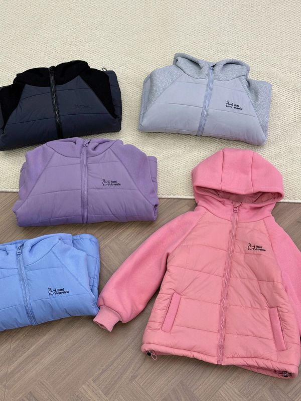 05111804｜WAC家冬〃F802五色拼接夾棉外套｜120-160 兒童鋪棉外套

童裝連帽外套

冬季保暖外套

男女童棉服

拼接外套

防風保暖外套

兒童加厚外套

120-160 外套

孩童冬裝

加絨外套

學生外套

輕量鋪棉外套

冬天外出外套

兒童運動外套

兒童連帽風衣

抗寒鋪棉夾克