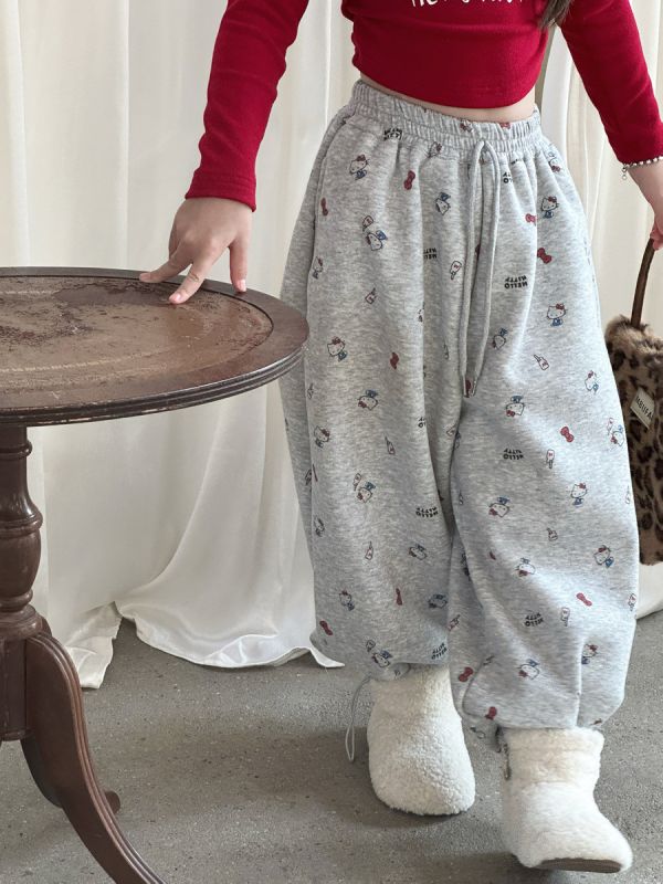 05120501｜小瑜家秋冬〃滿印卡通加絨運動褲｜90-150 女童長褲, KT童裝, 加絨童褲, 刷毛長褲, 印花童褲, 束口褲, 鬆緊腰童褲, 秋冬童裝, 保暖童褲, 休閒童裝