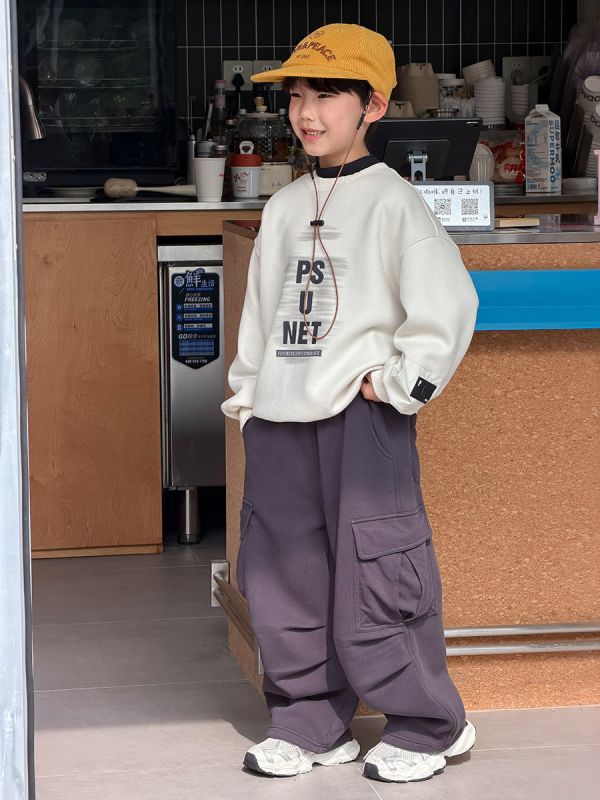 05112108｜小艾男秋冬〃K118三色加絨字母T｜90-170 兒童加絨衛衣

兒童厚刷毛大學T

字母衛衣

男童上衣

女童上衣

兒童保暖上衣

秋冬大學T

寬鬆版衛衣

厚款上衣 90-170

兒童裝 秋冬

韓版童裝