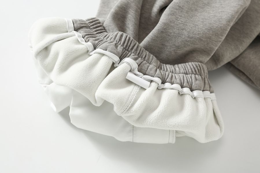 05110315┃TFYU秋冬〃兩色加絨打折運動褲┃100-170 - 兒童寬褲
- 垂墜感童裝褲子
- 街頭風童裝
- 高磅數布料
- 100–170 尺寸童褲
- 黑色灰色寬褲
- 秋冬童裝推薦
- 男童女童寬褲
- 中性褲款
- 韓系童裝穿搭