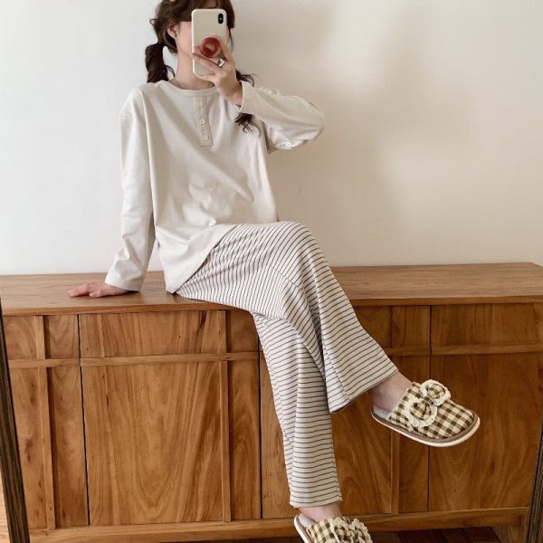 05120102｜秋冬〃四色條紋褲居家服套裝｜F 居家睡衣套裝
BUXIAODIAO
布小调睡衣
長袖家居服
柔軟親膚睡衣
高彈睡衣
寬鬆居家服
女生睡衣套裝
秋冬家居服