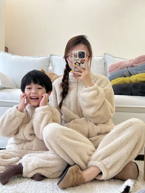 05110107┃SSR〃親子毛絨居家服套裝┃90-160/M-L 親子家居服, 雙面絨套裝, 厚磅保暖套裝, 居家服推薦, 親膚不掉毛, 秋冬家居服, 親子裝, 棉絨套裝, 童裝家居服, 大人居家服