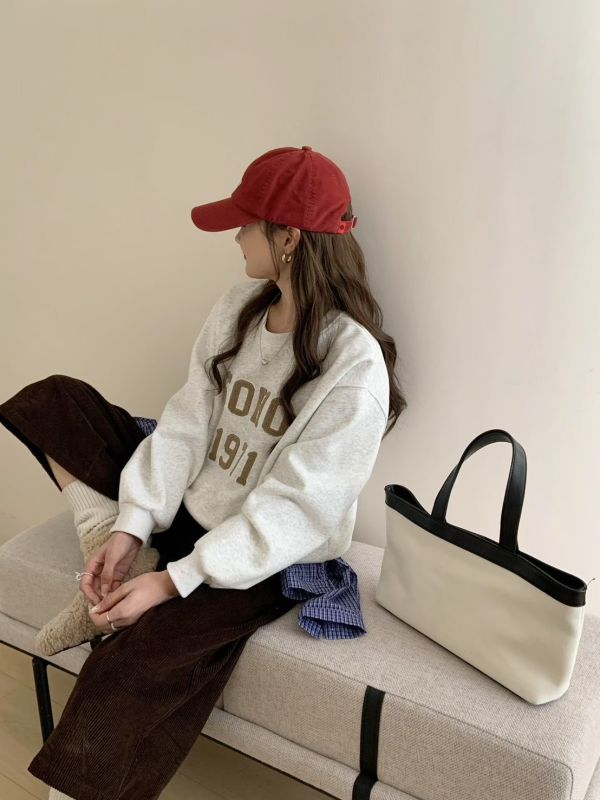 05120608｜秋冬〃9205簡約字母加絨保暖大學T｜F SOHO衛衣, 刷毛衛衣, 大學T, 韓系衛衣, 寬鬆上衣, 情侶衛衣, 保暖上衣, 字母衛衣, 長袖上衣, 秋冬穿搭, 百搭衛衣