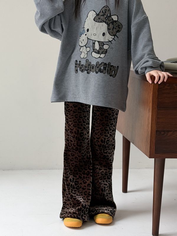 05113009｜CTONG秋冬〃豹紋絨面喇叭褲｜120-160 豹紋褲
喇叭褲
微喇叭褲
刷毛長褲
顯瘦褲型
秋冬女裝褲
高腰褲
修身喇叭褲
百搭長褲
時髦穿搭