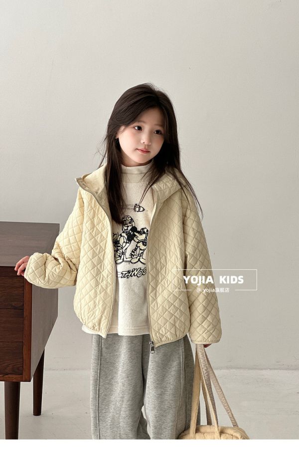 05111707｜YOJIA家冬〃DW620三色菱格連帽外套｜110-170 兒童棉服
菱格外套
加厚外套
連帽棉衣
女孩冬季外套
男童棉服
防風保暖外套
兒童羽絨外套替代
冬季外套推薦