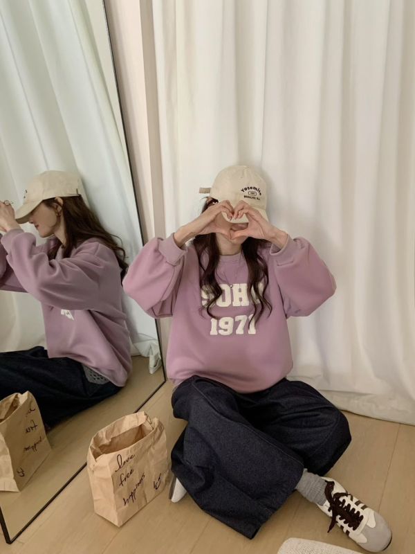 05120608｜秋冬〃9205簡約字母加絨保暖大學T｜F SOHO衛衣, 刷毛衛衣, 大學T, 韓系衛衣, 寬鬆上衣, 情侶衛衣, 保暖上衣, 字母衛衣, 長袖上衣, 秋冬穿搭, 百搭衛衣