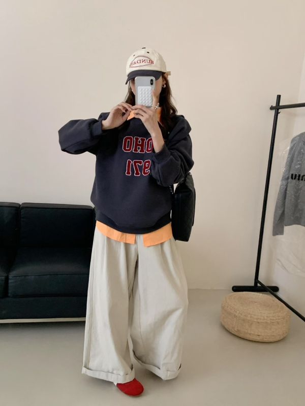 05120608｜秋冬〃9205簡約字母加絨保暖大學T｜F SOHO衛衣, 刷毛衛衣, 大學T, 韓系衛衣, 寬鬆上衣, 情侶衛衣, 保暖上衣, 字母衛衣, 長袖上衣, 秋冬穿搭, 百搭衛衣