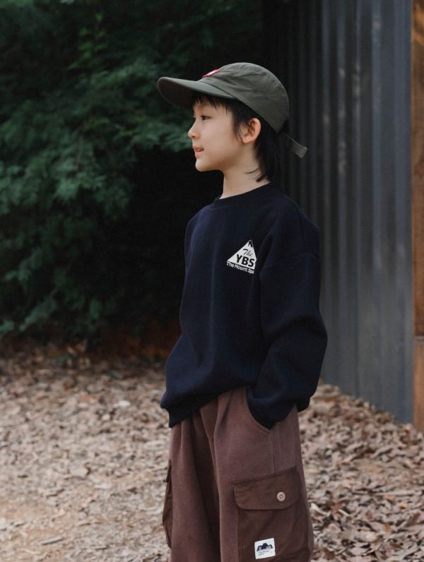 05121210｜猿寶秋冬〃8086三色背後山系字母印花加絨T｜110-170 中大童衛衣, 童裝加絨上衣, 秋冬童裝, 刷毛衛衣, 山系童裝, 戶外風童裝, 男童上衣, 女童上衣, YBS印花, 保暖童裝, 中大童上衣, The Mount Space風格