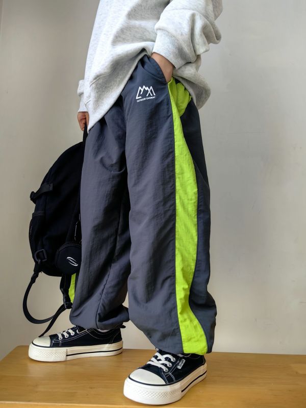 05112607｜CF冬〃CK122撞色加絨衝鋒褲｜120-175 撞色衝鋒褲
兒童衝鋒褲
防風長褲
男女童運動褲
秋冬運動褲
寬鬆休閒褲
120 130 140 150 160 170 175
男童褲
大童褲
戶外褲
拼接撞色褲
保暖褲