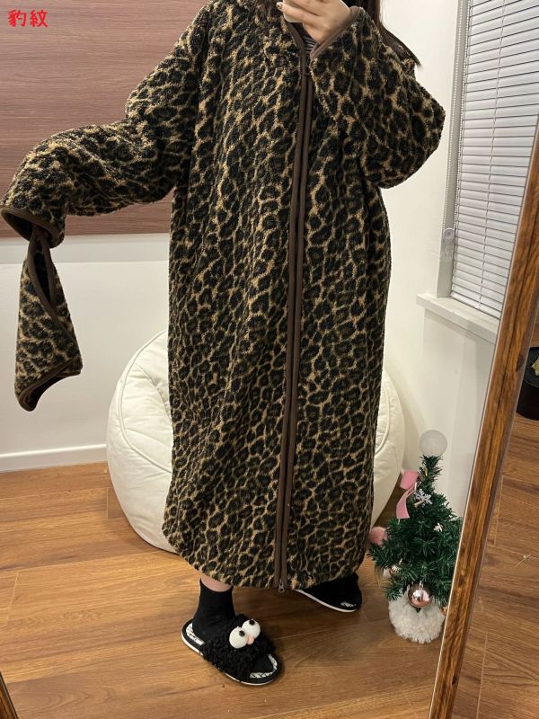 05111111┃秋冬〃十三色珊瑚絨拉鍊連帽睡袍┃13色 法蘭絨睡袍, 大人睡袍, 保暖睡衣, 冬季長袍, 大陸製睡袍, 居家服, 浴袍, 加厚法蘭絨, 連帽長袍, 可愛睡袍, 保暖長版睡衣, 法蘭絨浴袍, 冬季居家保暖衣, 拉鍊式睡袍, 情侶睡袍**