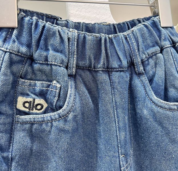 05111902｜KACA家冬〃11301兩色白標加絨牛仔褲 兒童牛仔褲
加絨牛仔褲
兒童加厚褲
羊羔絨褲
兒童保暖長褲
加絨保暖褲
男童牛仔褲
女童牛仔褲
厚款牛仔褲
內刷毛牛仔褲
冬季褲子
兒童寬鬆褲
加厚羊羔絨
暖褲 兒童
小孩牛仔褲
不挑身型褲
100 110 120 130 140 150
兒童秋冬褲
兒童百搭褲