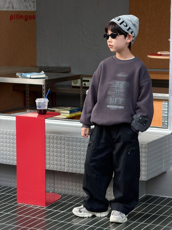 05112108｜小艾男秋冬〃K118三色加絨字母T｜90-170 兒童加絨衛衣

兒童厚刷毛大學T

字母衛衣

男童上衣

女童上衣

兒童保暖上衣

秋冬大學T

寬鬆版衛衣

厚款上衣 90-170

兒童裝 秋冬

韓版童裝