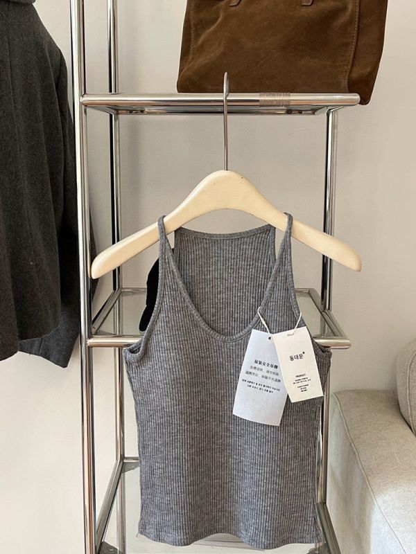 05110406┃秋冬〃8927V領慕雪背心 - 女裝針織背心
- 高彈性背心
- 春夏內搭上衣
- 秋冬層次穿搭
- 均碼女裝
- 摩卡色背心
- 暖黃針織衫
- 韓系簡約風
- 東大門女裝
- 百搭無袖上衣