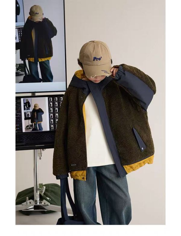 05112104｜秋冬〃兩色正反兩穿加絨連帽外套｜120-170 兒童棉服
雪麗棉外套
兒童加厚外套
正反兩穿外套
羊羔絨外套
680g顆粒絨
冬季保暖外套
童裝外套 冬季
連帽防風外套
防水外套童裝
男女童棉服
兒童冬季保暖衣