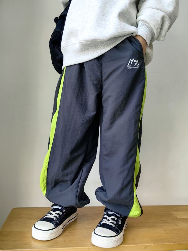 05112607｜CF冬〃CK122撞色加絨衝鋒褲｜120-175 撞色衝鋒褲
兒童衝鋒褲
防風長褲
男女童運動褲
秋冬運動褲
寬鬆休閒褲
120 130 140 150 160 170 175
男童褲
大童褲
戶外褲
拼接撞色褲
保暖褲