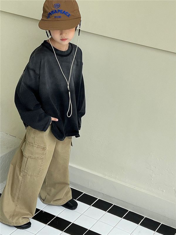 05110202┃SN〃8383水洗黑XXL字母T┃100-160 歐美風童裝, 刷舊長袖, 字母印花上衣, 寬版落肩, 秋冬童裝, 潮童穿搭, 特色印花, 100～160童裝, 復古感上衣, 棉質長袖