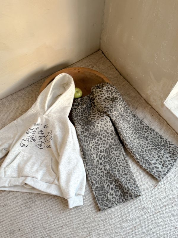 05120401｜小瑜家秋冬〃豹紋加絨休閒褲｜90-150 女童長褲, 豹紋童裝, 寬褲童裝, 鬆緊腰童褲, 秋冬童裝, 休閒童褲, 百搭童裝, 灰豹紋長褲, 女童褲子, 日系童裝