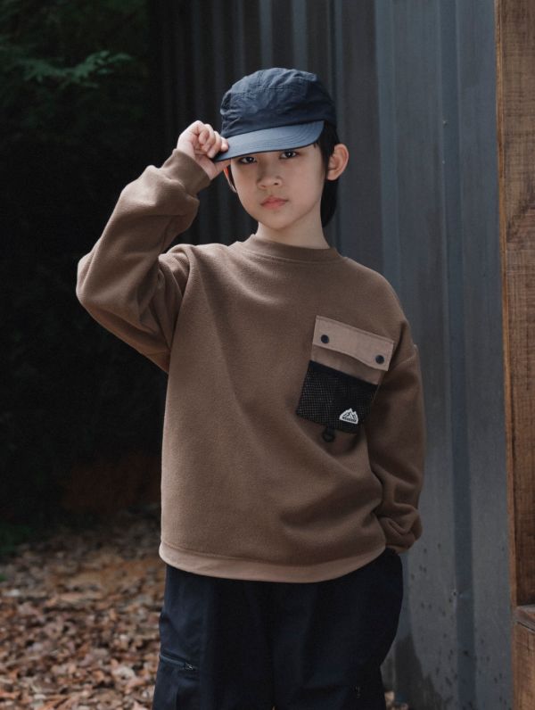 05121208｜猿寶秋冬〃8080三色加絨下擺抽繩口袋上衣｜110-170 童裝刷毛上衣,
童裝加絨衛衣,
山系童裝,
戶外童裝,
中大童上衣,
男童上衣,
女童上衣,
秋冬童裝,
保暖童裝,
機能口袋上衣,
露營風童裝