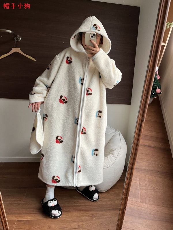 05111111┃秋冬〃十三色珊瑚絨拉鍊連帽睡袍┃13色 法蘭絨睡袍, 大人睡袍, 保暖睡衣, 冬季長袍, 大陸製睡袍, 居家服, 浴袍, 加厚法蘭絨, 連帽長袍, 可愛睡袍, 保暖長版睡衣, 法蘭絨浴袍, 冬季居家保暖衣, 拉鍊式睡袍, 情侶睡袍**