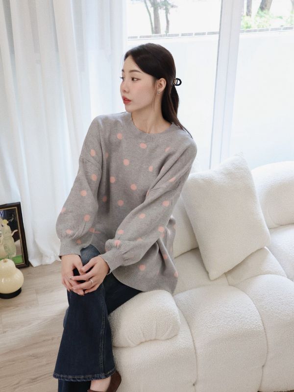 05110103┃秋冬〃23250五色波點毛衣 點點毛衣, 針織上衣, 圓領毛衣, 無刷毛毛衣, 厚磅毛衣, 秋冬上衣, 寬鬆版型, 女生休閒穿搭, 彩色毛衣, 居家毛衣